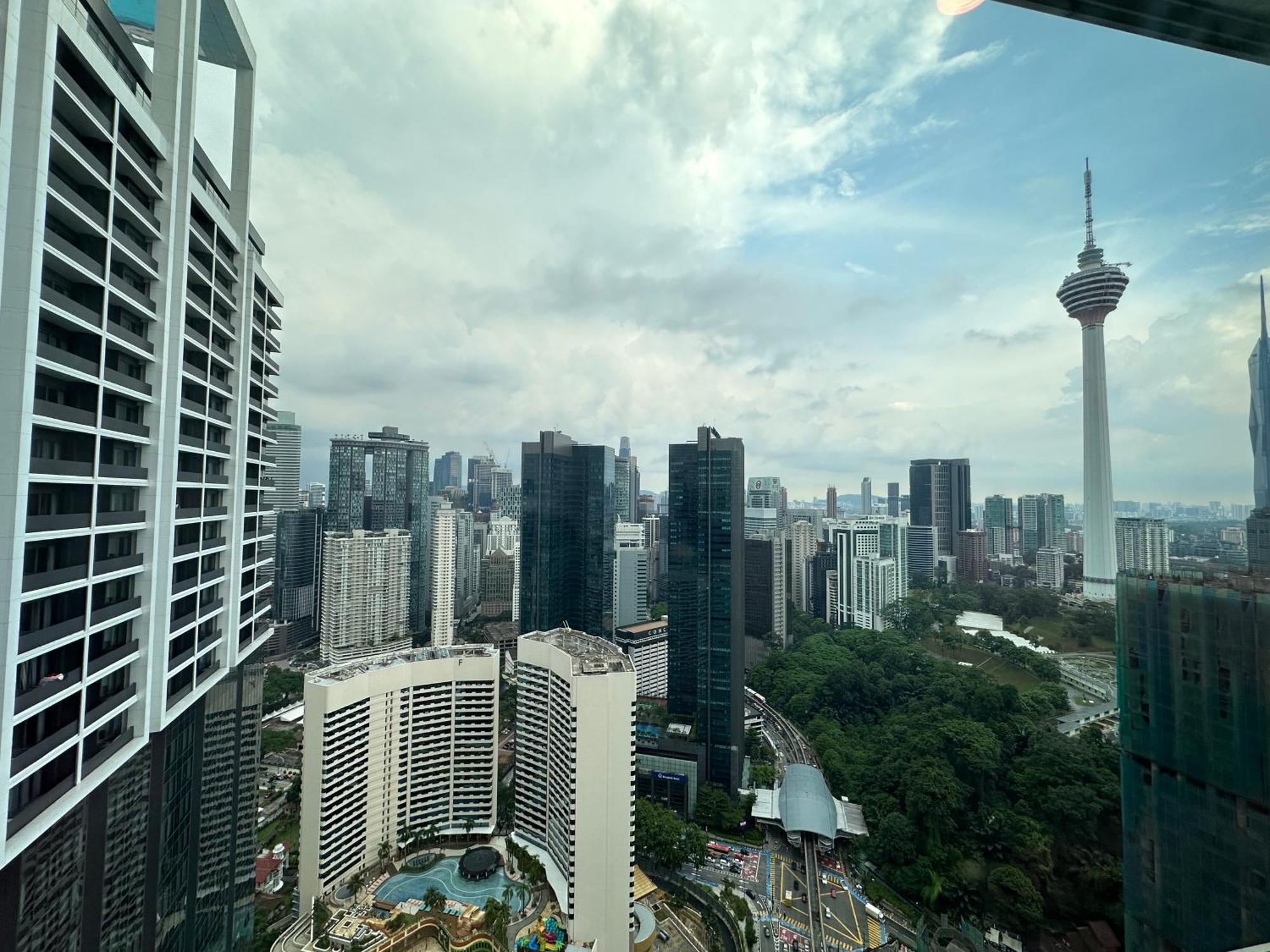 The Platinum Kuala Lumpur By Cozy White Apartment Exterior photo