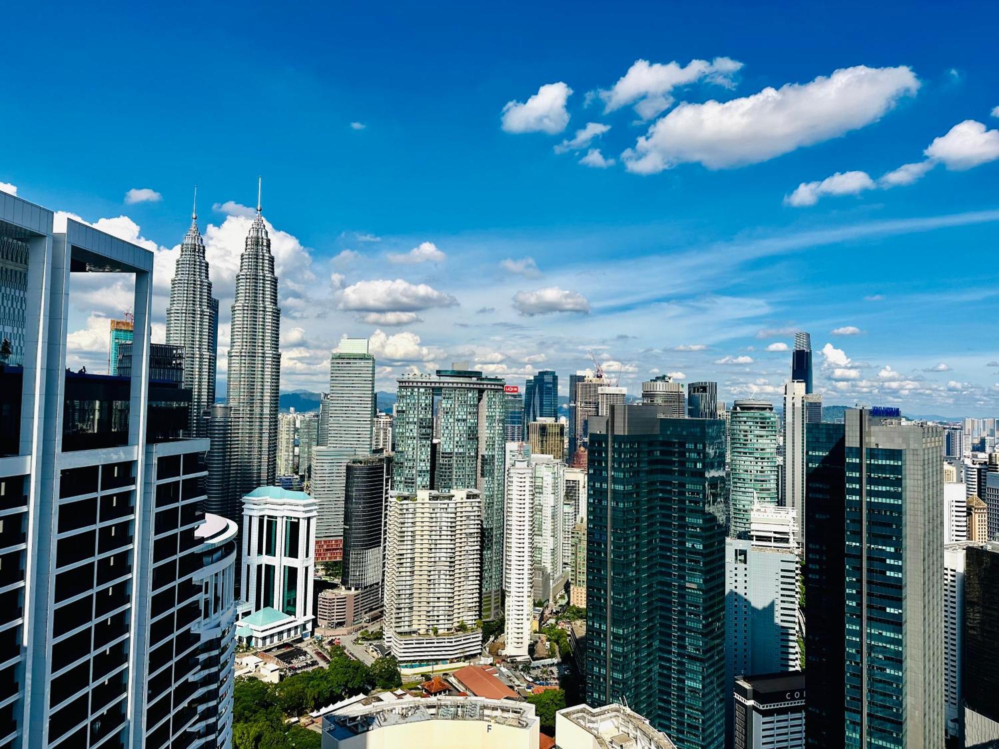 The Platinum Kuala Lumpur By Cozy White Apartment Exterior photo